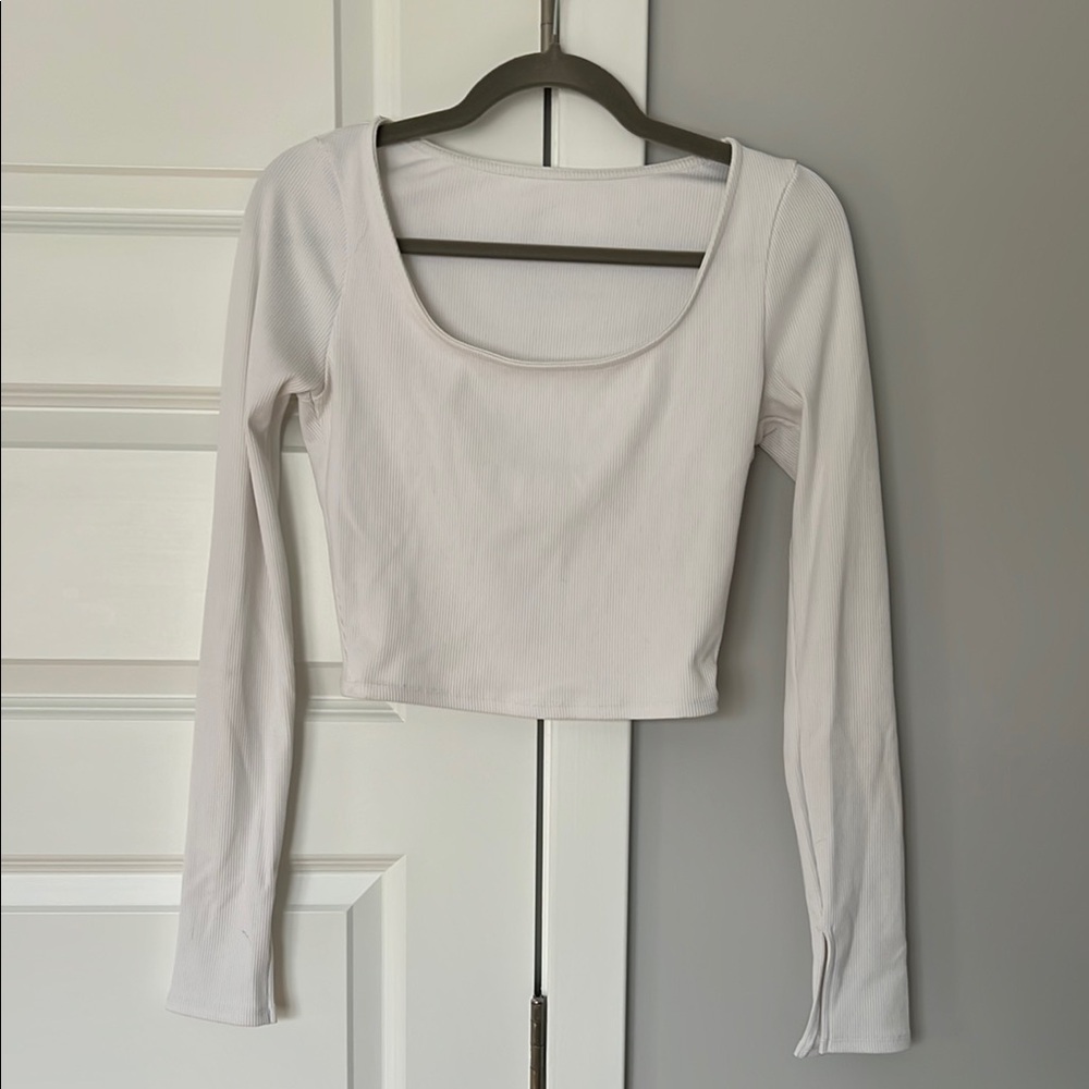 Alo Yoga Long Sleeve Crop White Women’s Small